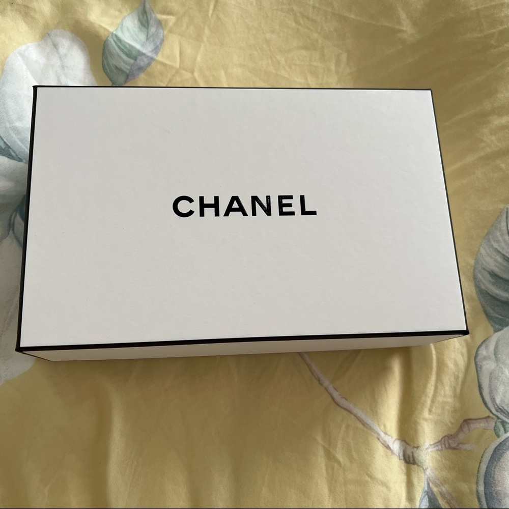 Chanel box